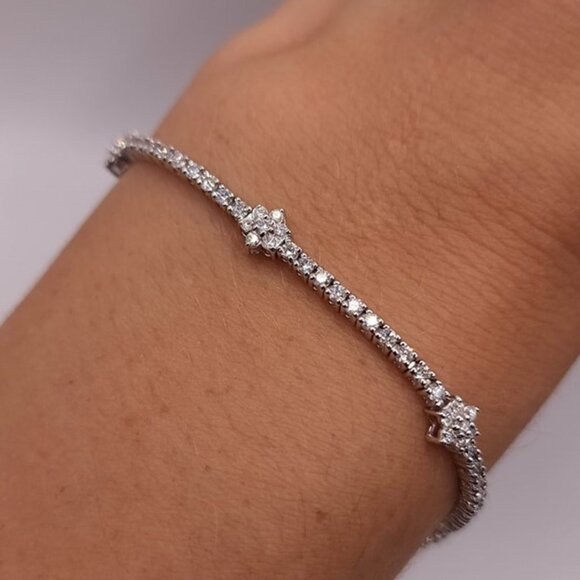 14Kt Gold 2.06 Ct Lab Grown Flower Diamond Tennis Bracelet - Picture 1 of 6